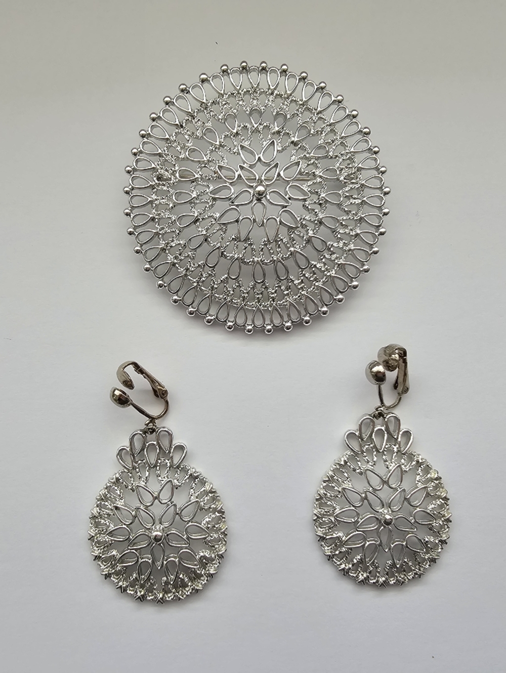 Vintage Sarah Coventry "Windswept" Silver Filigree Brooch & Clip-On Earring Set